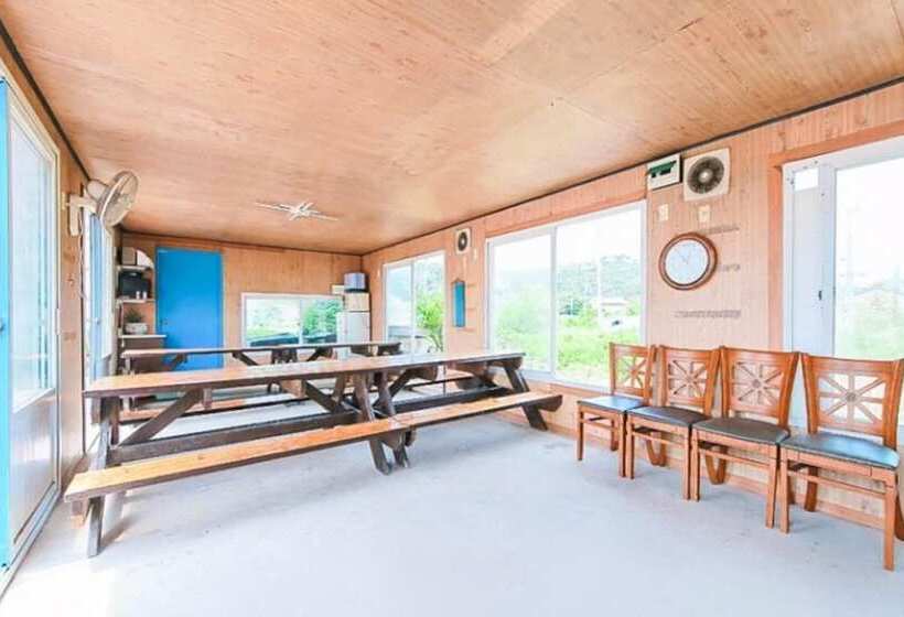 Hwaseong Badateuriyagi Pension