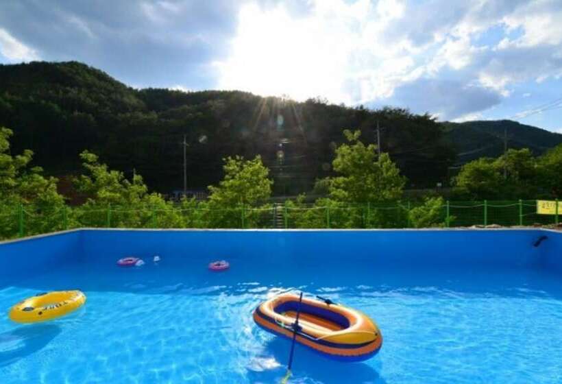 Jeongseon Ttobagi Condo Pension