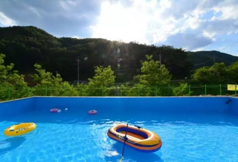 Jeongseon Ttobagi Condo Pension