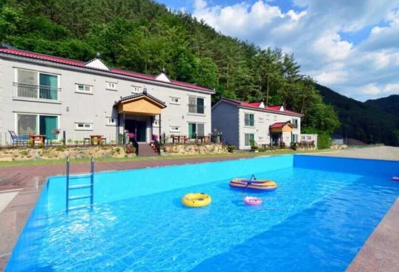 Jeongseon Ttobagi Condo Pension