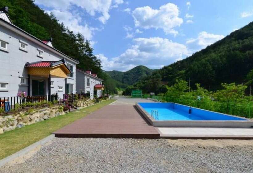 Jeongseon Ttobagi Condo Pension