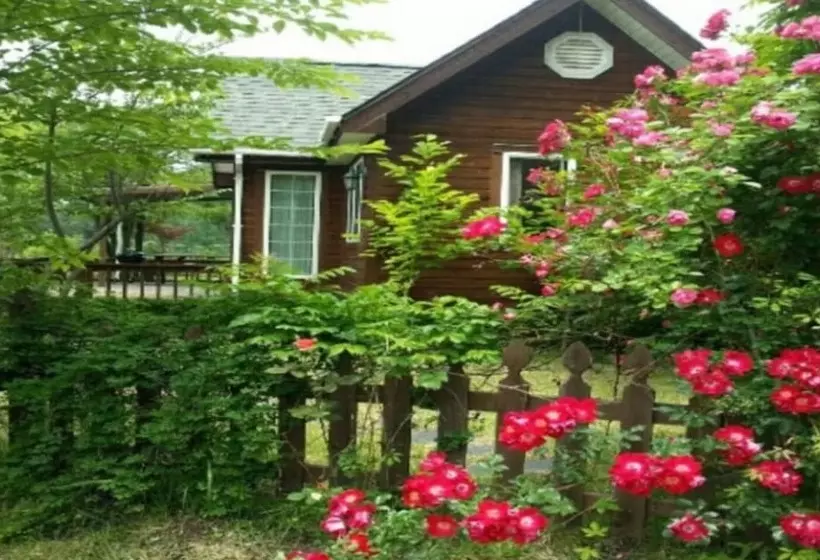 Muju Bandi Pension