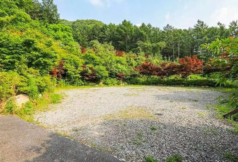 Muju Bandi Pension