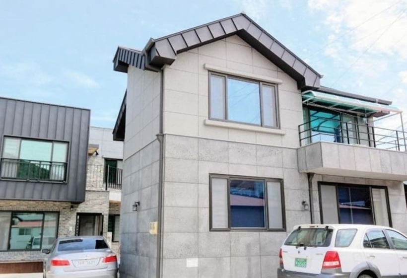 Namhae Bakatio Pension