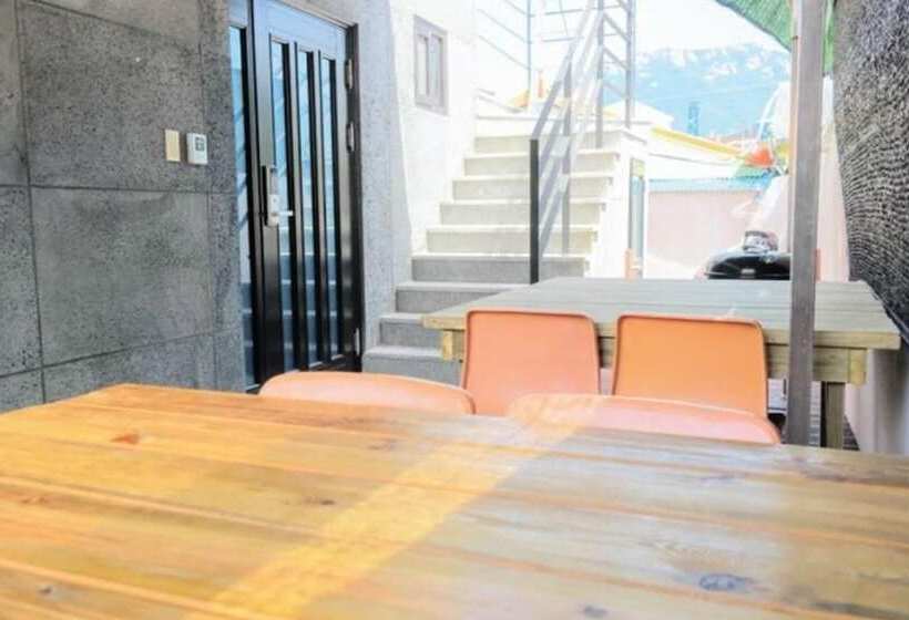 Namhae Bakatio Pension