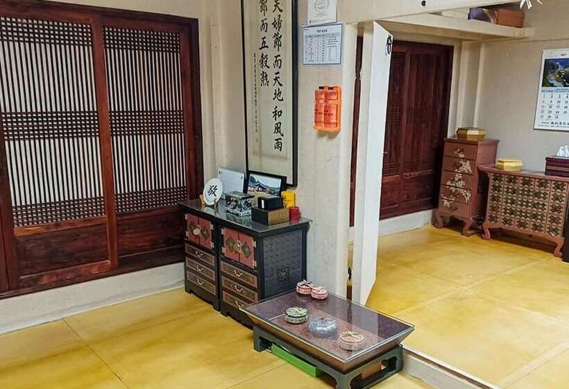 ペンション Andong Hakbong Jongtaek