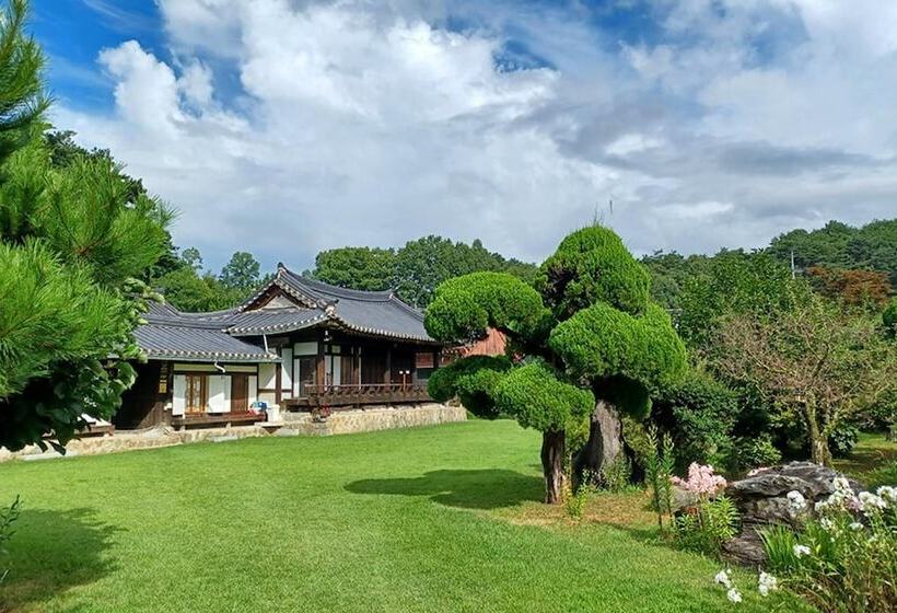 ペンション Andong Hakbong Jongtaek