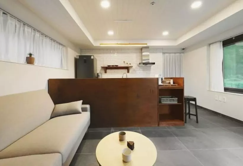 Majatalo Chuncheon Sampogil Pool Villa