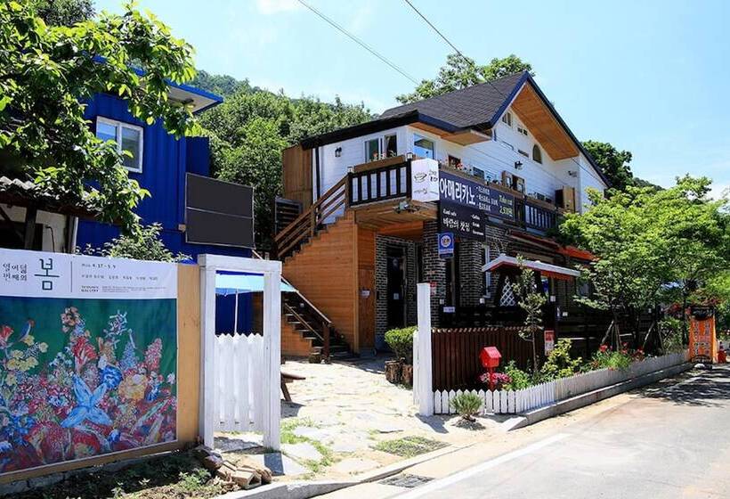 Pensió Jeonju Oraedoenmirae Guest House