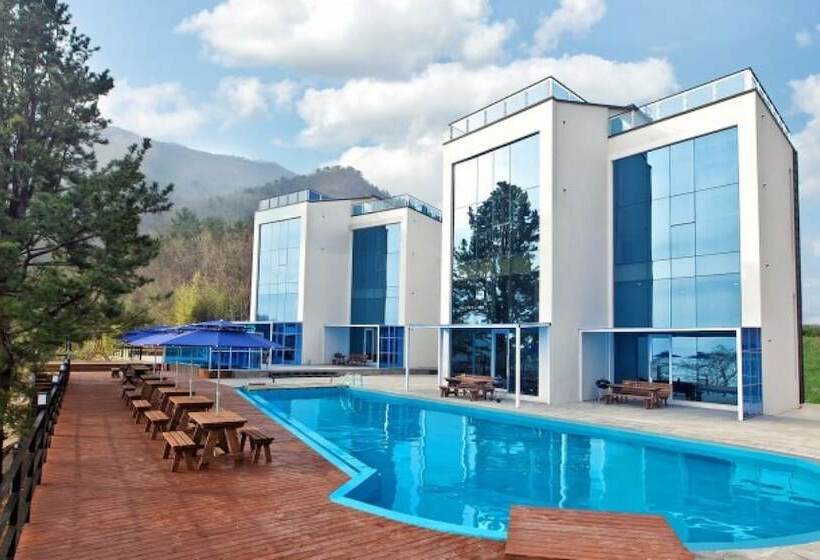 بنسيون Namhae Pine Tree Resort