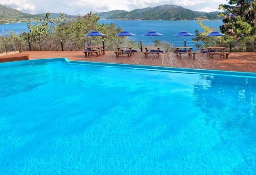 بنسيون Namhae Pine Tree Resort