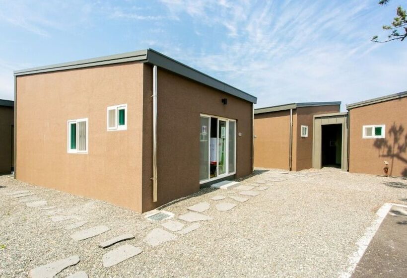 Pohang Sea And Tree Pension