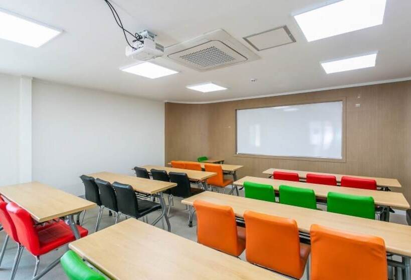 Pohang Sea And Tree Pension