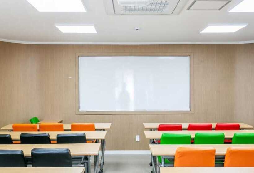 Pohang Sea And Tree Pension