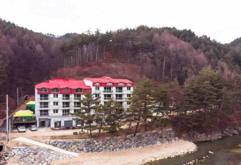 Pyeongchang Soop42gil Pension