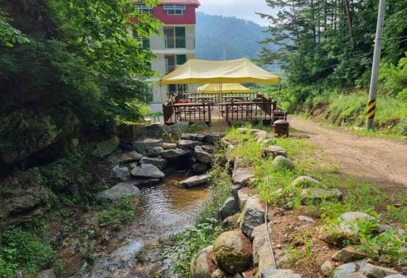 Pyeongchang Soop42gil Pension