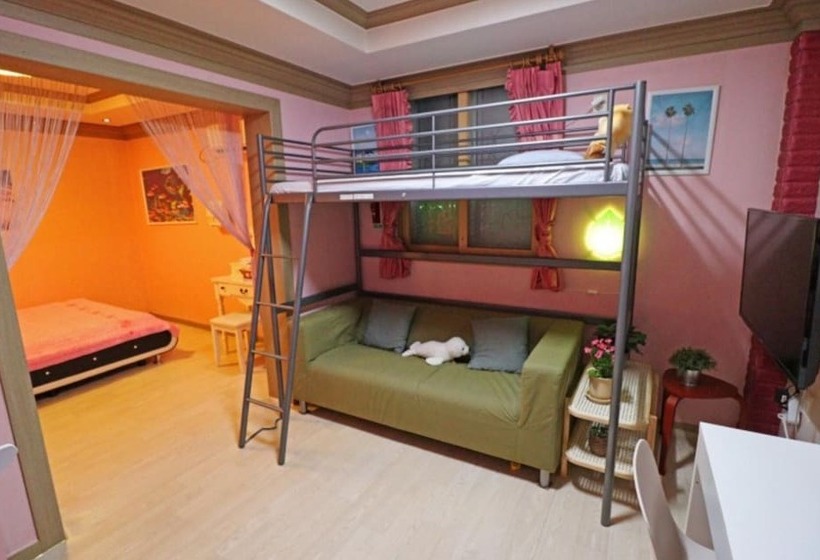 Yeongdeok Sunshine Pension