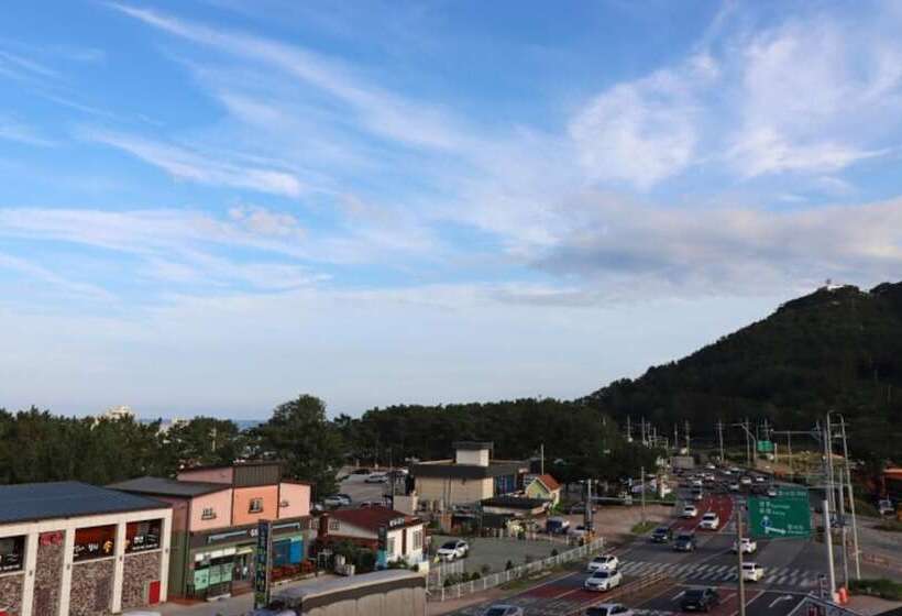 Yeongdeok Sunshine Pension