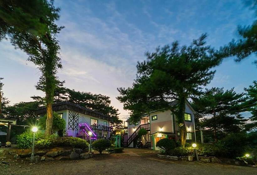 Taean Geuttaegeu Pension