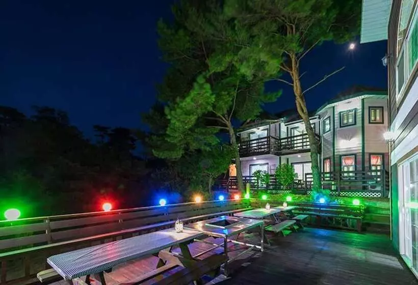 Taean Geuttaegeu Pension