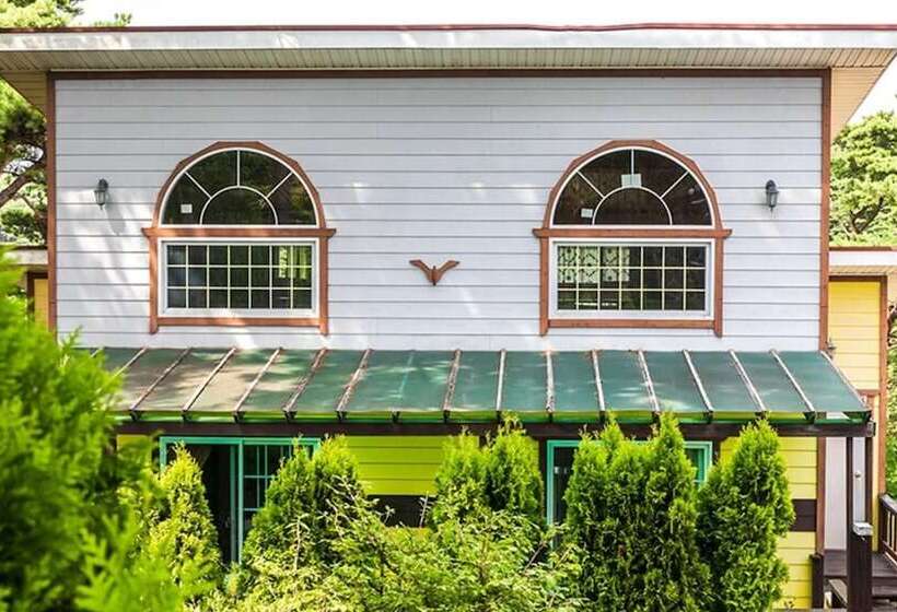 Taean Geuttaegeu Pension