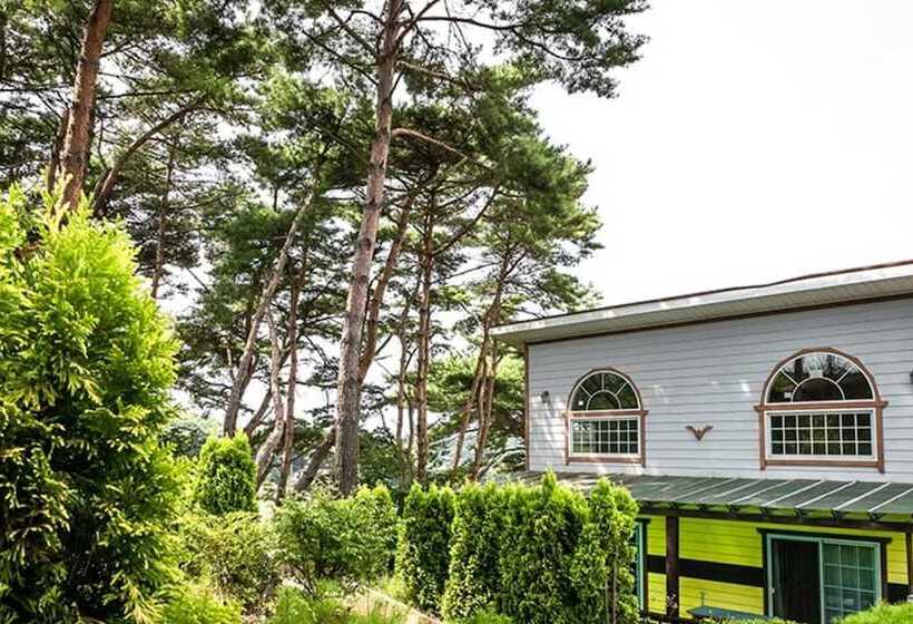 Taean Geuttaegeu Pension