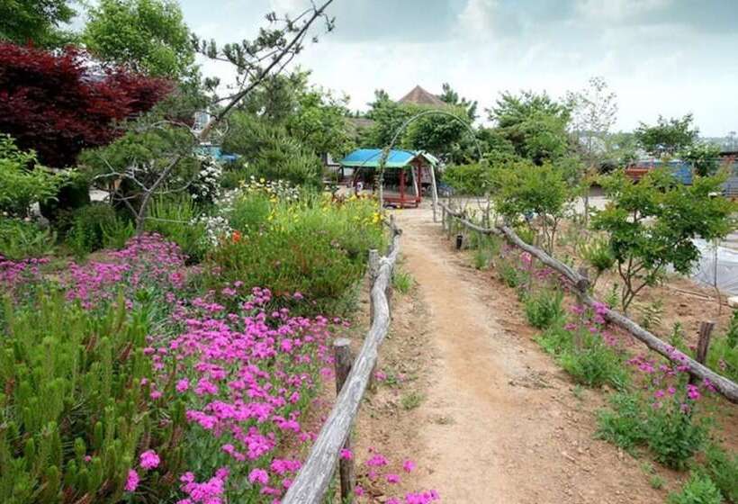 Taean Hannane Pension