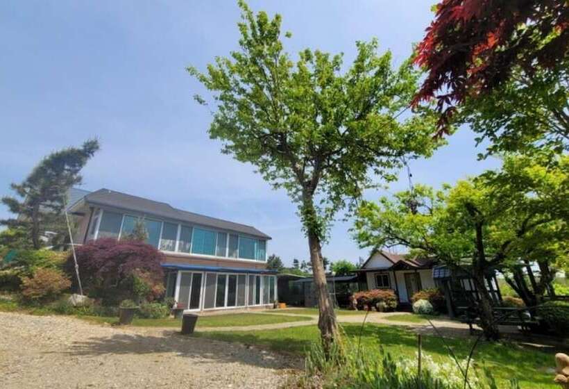 Taean Hannane Pension