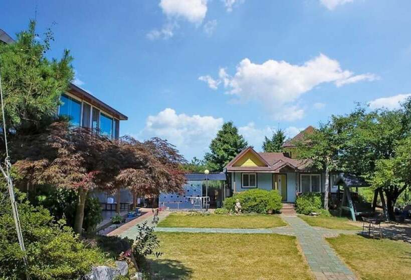 Taean Hannane Pension