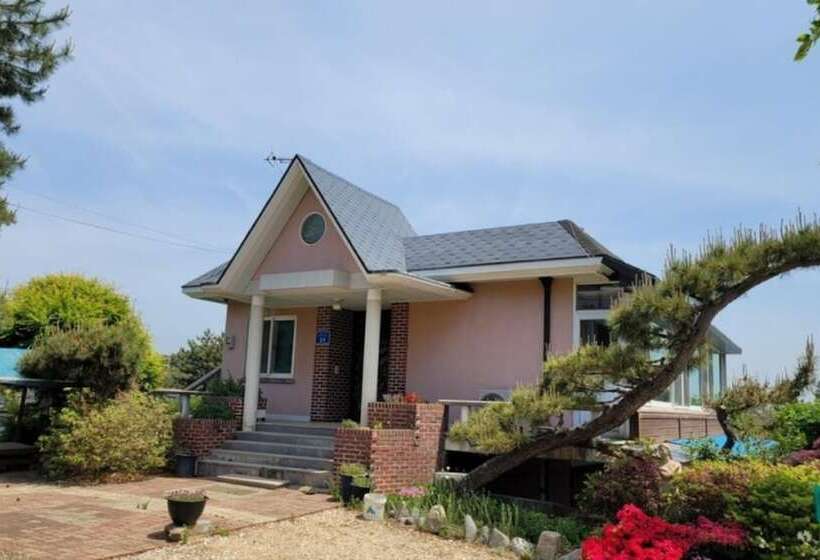 Taean Hannane Pension