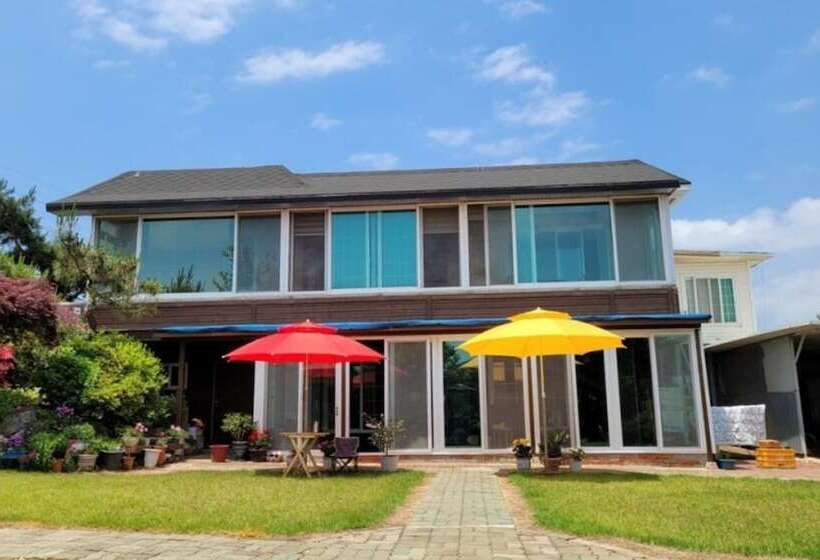 Taean Hannane Pension