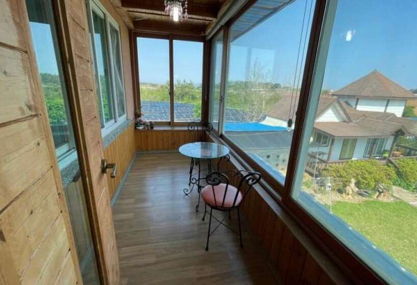 Taean Hannane Pension