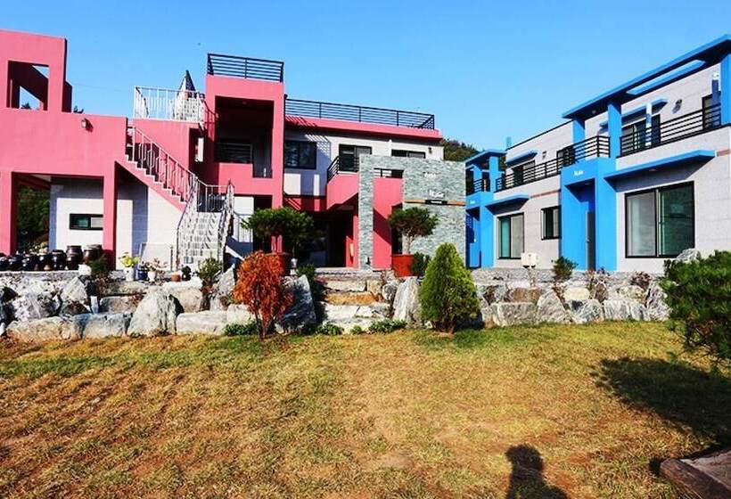 Taean Jk House Pension