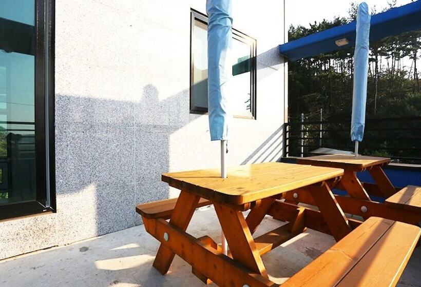 Taean Jk House Pension