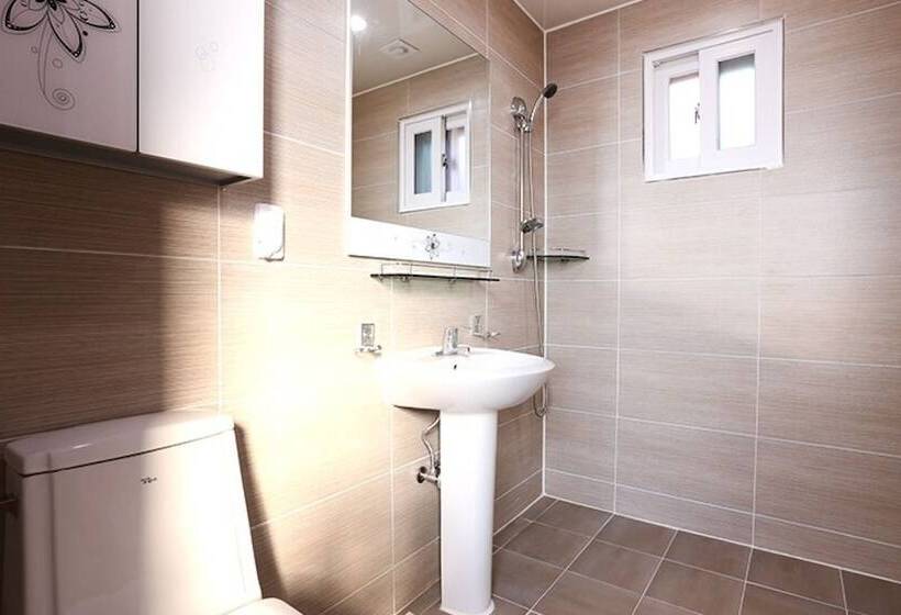 Taean Jk House Pension