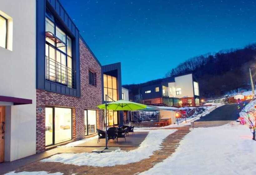 Yangpyeong Pension Abc Pool Villa