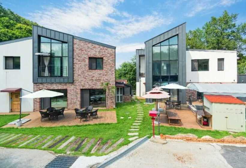 Yangpyeong Pension Abc Pool Villa