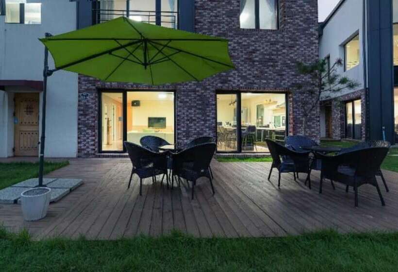 Yangpyeong Pension Abc Pool Villa