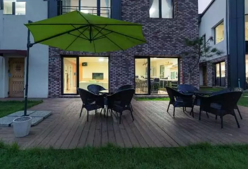 Yangpyeong Pension Abc Pool Villa