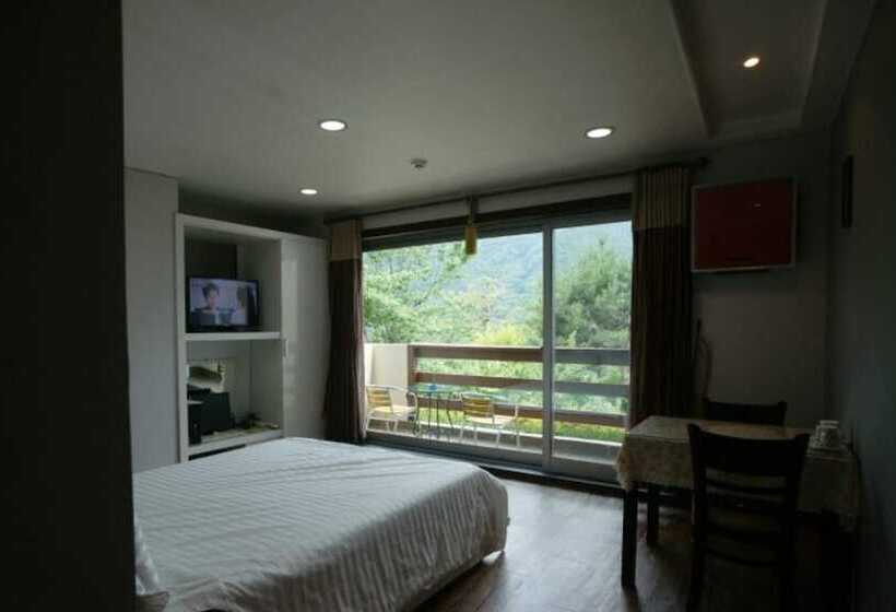 Yangyang Denver House Pension