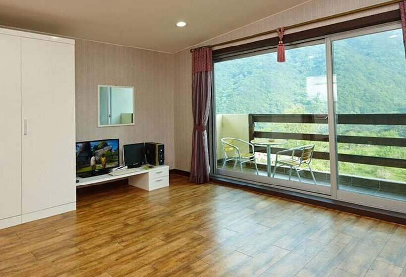 Yangyang Denver House Pension