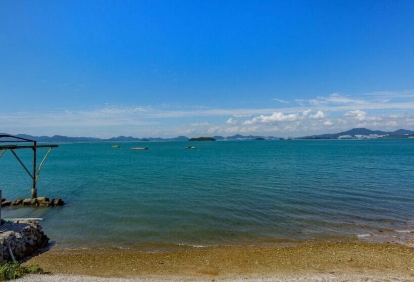 Yeosu Glow Floor Pension