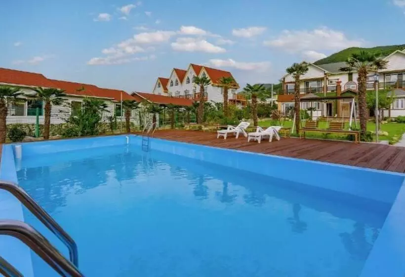 Yeosu Glow Floor Pension