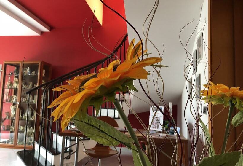 Bed and Breakfast El Nur B B   Silver Room With Private Bathroom