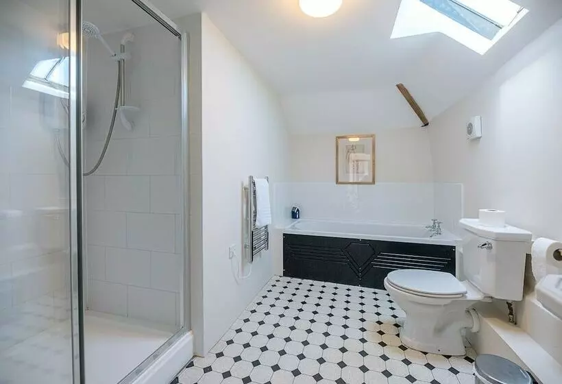 Harvest Cottage, Valley Farm Barns, Snape