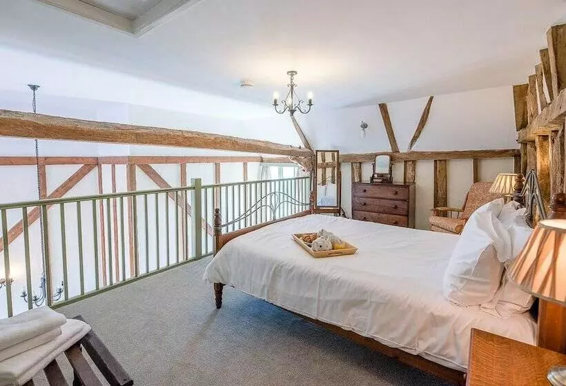 Harvest Cottage, Valley Farm Barns, Snape