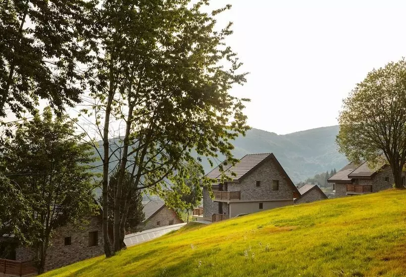 هتل Radika Rezort