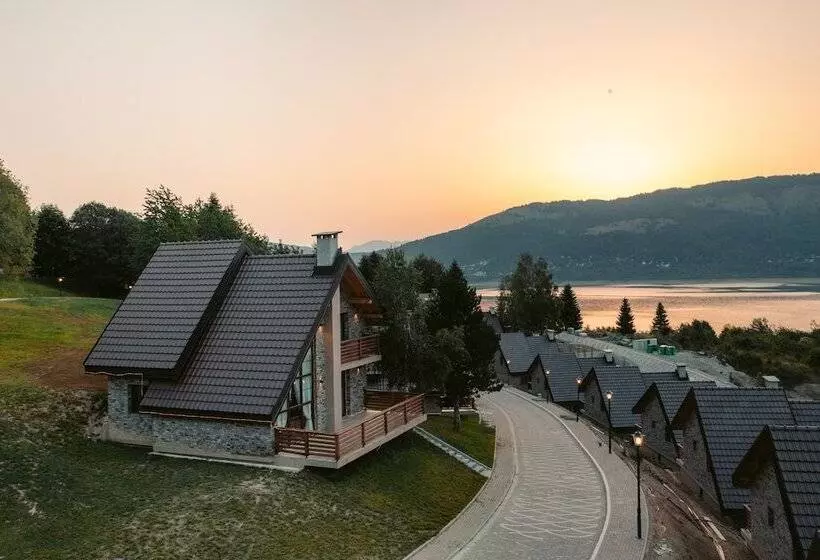 هتل Radika Rezort