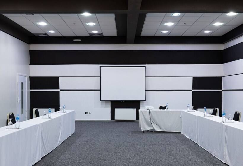 هتل Radika Rezort