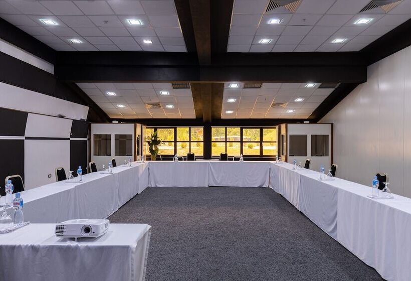 هتل Radika Rezort